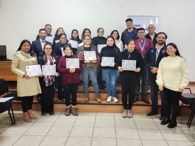 Certifican a apoderados del Liceo María Auxiliadora en habilidades parentales