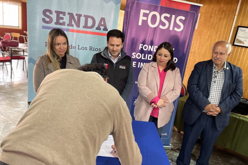 15 personas usuarias de SENDA serán beneficiarias del programa Emprendamos Básico de FOSIS