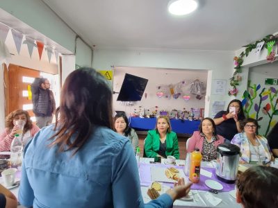 Mujeres en proceso de recuperación dialogan con autoridades regionales