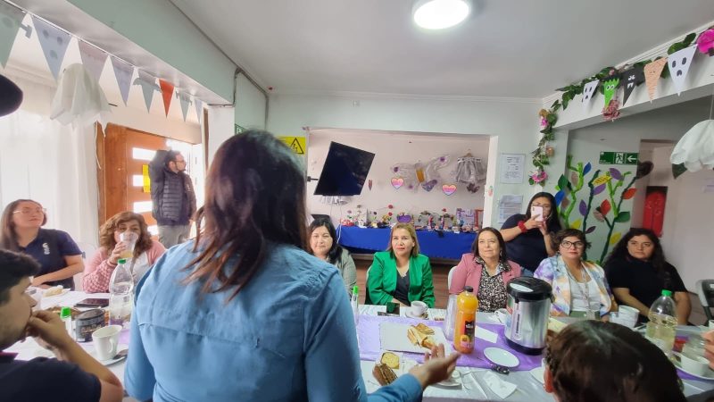 Mujeres en proceso de recuperación dialogan con autoridades regionales