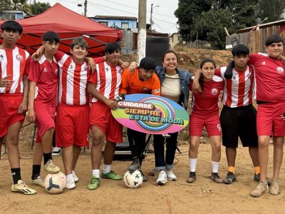 SENDA Valparaíso cierra campaña de verano con encuentro social y deportivo en Cerro Placeres